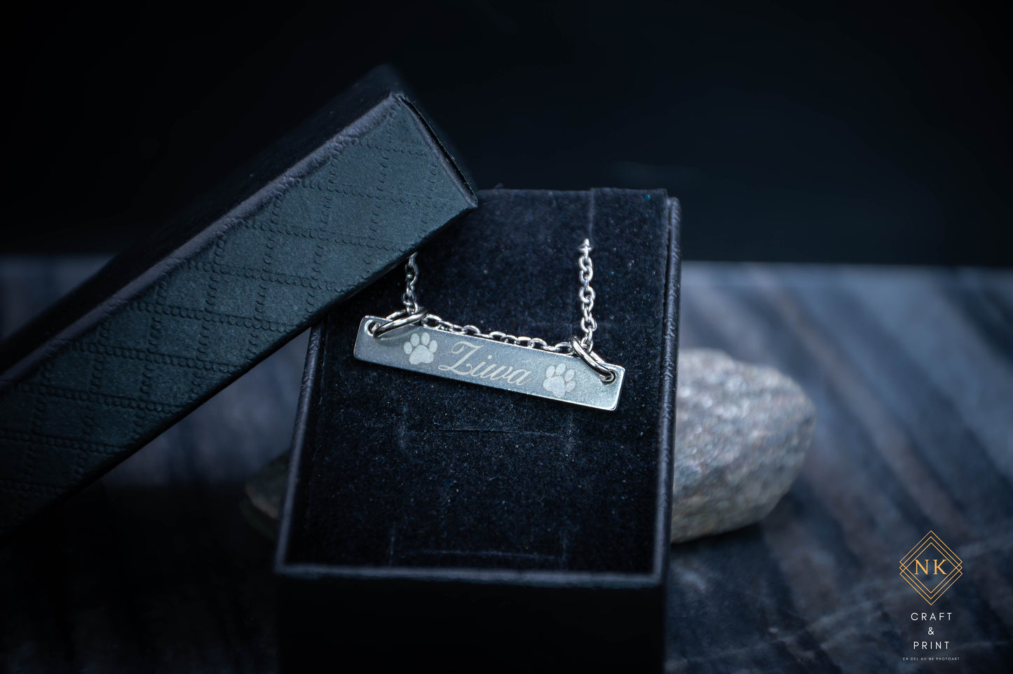 Halsband med egen gravyr – Rostfritt