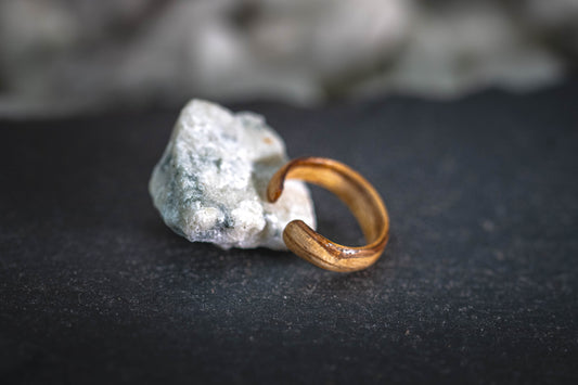 Earcuff i Zebraträ