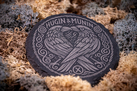 Skifferunderlägg – Hugin & Munin (paket)