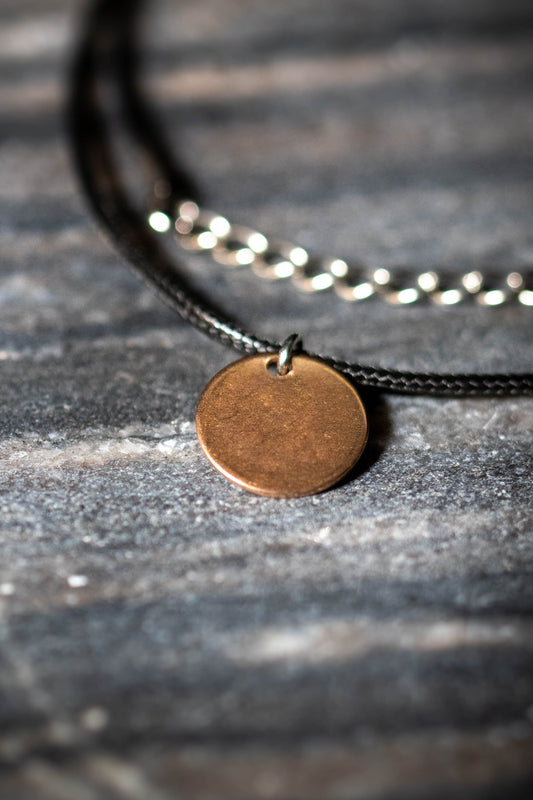 Rund halsband med egen gravyr