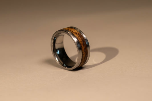 Ring #S04 – Stålring med Zebranträ